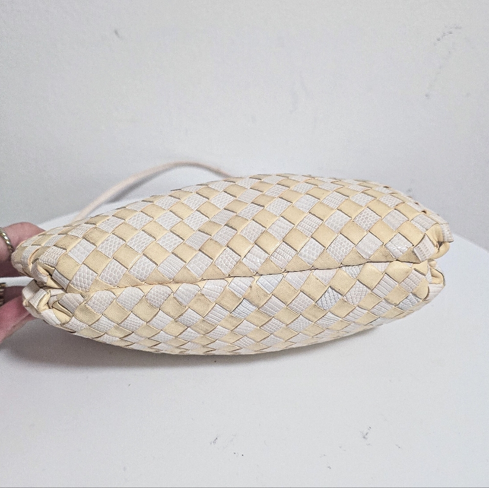 Bottega Veneta vintage woven leather crossbody clutch bag - Picture 5 of 12